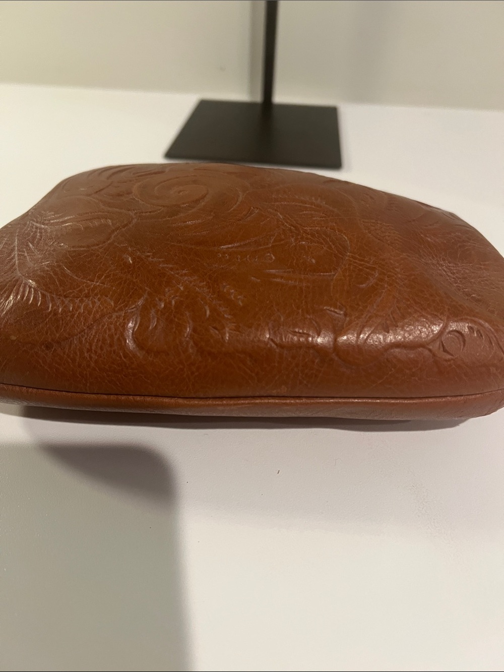 Patricia Nash Tan Embossed Leather Frame-Top Clutch - Picture 3 of 6